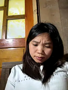 Snapshot of Ngoc-bbi chatting on December 16, 2025, 3:16 pm Ngoc-bbi online show from December 16, 2025, 3:16 pm