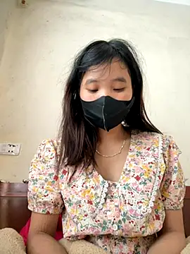 Snapshot of Ngoc-bbi chatting on November 14, 2025, 4:38 am Ngoc-bbi online show from November 14, 2025, 4:38 am