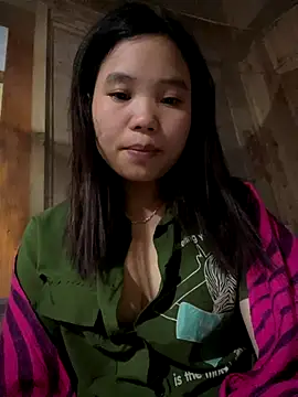 Snapshot of Ngoc-bbi chatting on November 21, 2025, 2:38 pm Ngoc-bbi online show from November 21, 2025, 2:38 pm