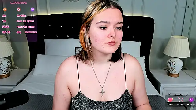 Snapshot of HeyMary chatting on October 14, 2025, 10:16 am HeyMary online show from October 14, 2025, 10:16 am