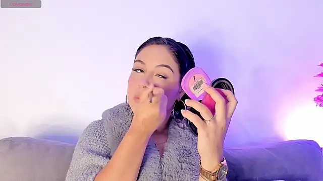 AnaLevii online show from January 15, 2026, 9:45 am