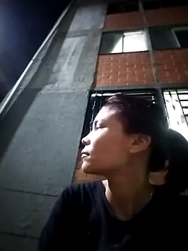 Snapshot of dulcelatin21 chatting on December 2, 2025, 2:12 am dulcelatin21 online show from December 2, 2025, 2:12 am