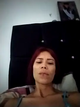 Snapshot of dulcelatin21 chatting on November 6, 2025, 8:24 pm dulcelatin21 online show from November 6, 2025, 8:24 pm