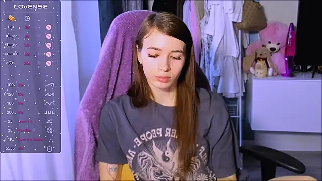 ZoyaMill online show from October 26, 2025, 6:14 am