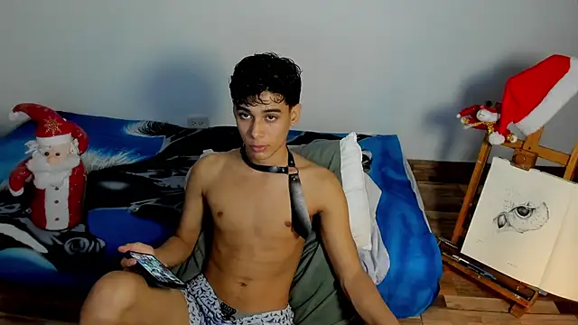 AliottTwink online show from December 22, 2025, 11:05 pm