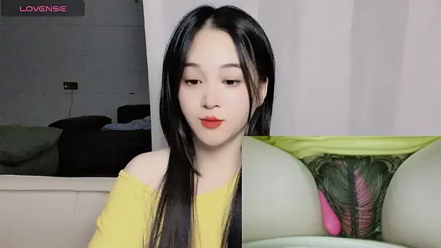 woaiqinqin online show from October 22, 2025, 3:55 pm