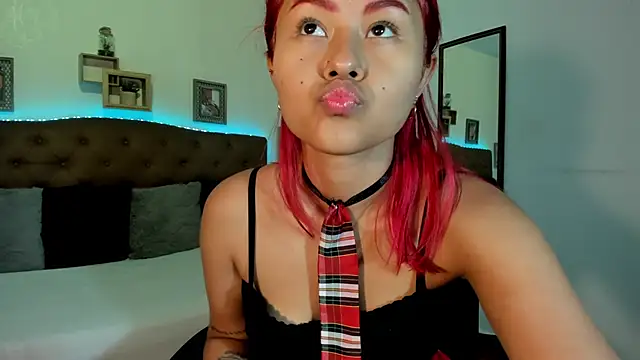 Snapshot of MAYASMITH__ chatting on June 6, 2026, 6:29 am MAYASMITH online show from June 6, 2026, 6:29 am