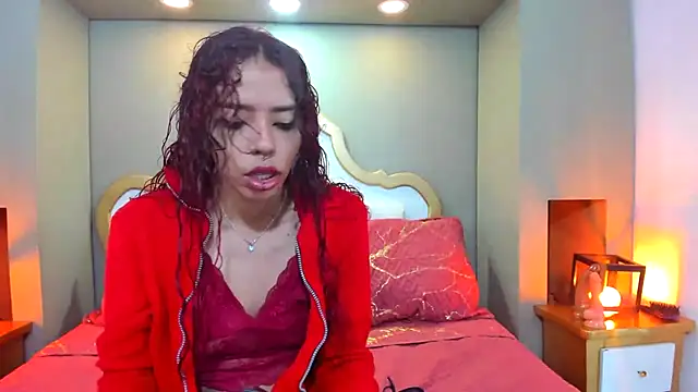 Snapshot of AteneaGreyy chatting on December 5, 2025, 12:15 pm AteneaGreyy online show from December 5, 2025, 12:15 pm