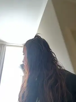 nightingale27 online show from September 13, 2025, 9:20 am