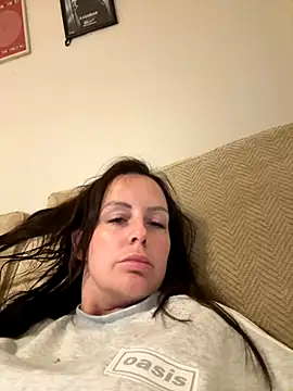 nightingale27 online show from September 22, 2025, 12:11 pm