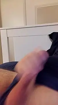 NewJoiner online show from November 22, 2025, 11:25 pm