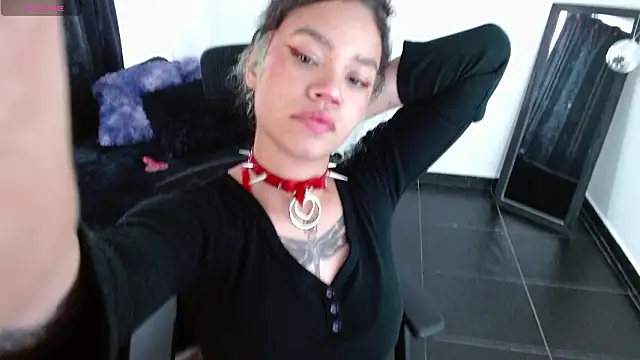 Canela s1 online show from March 13, 2026, 5:07 pm