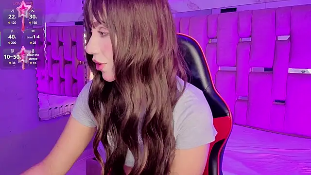 Snapshot of ZharaLux chatting on November 13, 2025, 12:53 pm ZharaLux online show from November 13, 2025, 12:53 pm