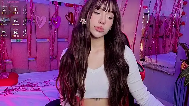 ZharaLux online show from February 10, 2026, 12:59 pm