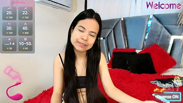 MiniLove 01 online show from November 19, 2025, 12:16 pm