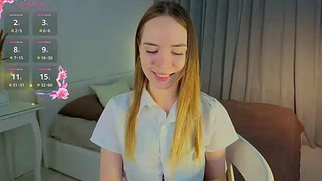 CarollSmithh online show from February 9, 2026, 9:13 pm