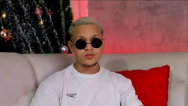 Snapshot of Manuel_FPG chatting on December 5, 2025, 1:49 am Manuel FPG online show from December 5, 2025, 1:49 am