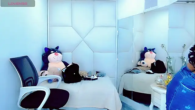 Snapshot of KatyuscaSubmissive chatting on November 12, 2025, 7:40 pm KatyuscaSubmissive online show from November 12, 2025, 7:40 pm