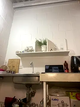 Snapshot of Jessyivonne chatting on November 19, 2025, 12:32 am Jessyivonne online show from November 19, 2025, 12:32 am