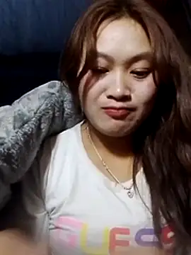 lusy-bae online show from December 15, 2025, 1:39 pm