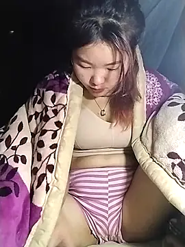 lylylove online show from February 10, 2026, 1:48 am