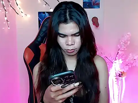 Snapshot of dianne_swift chatting on November 2, 2025, 12:54 pm dianne swift online show from November 2, 2025, 12:54 pm