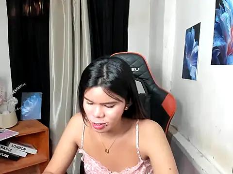 Snapshot of dianne_swift chatting on July 15, 2026, 11:12 pm dianne swift online show from July 15, 2026, 11:12 pm