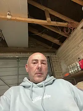 Richmcgee online show from March 28, 2026, 8:21 pm