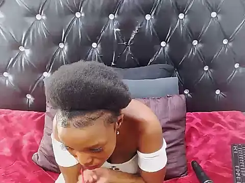 Snapshot of AppleAss02 chatting on March 30, 2026, 7:48 pm AppleAss02 online show from March 30, 2026, 7:48 pm