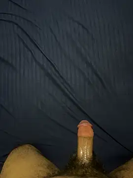 aliahmed98770 online show from April 16, 2026, 5:03 pm