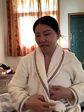 Snapshot of xiiuuff18 chatting on November 20, 2025, 2:01 am xiiuuff18 online show from November 20, 2025, 2:01 am