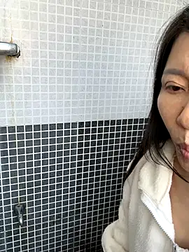 Snapshot of xiiuuff18 chatting on October 23, 2025, 1:26 am xiiuuff18 online show from October 23, 2025, 1:26 am