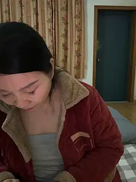 xiiuuff18 online show from February 14, 2026, 12:16 pm