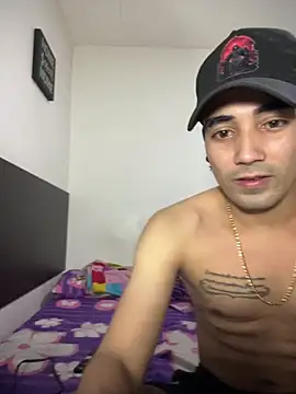 Snapshot of Deymon0777 chatting on February 13, 2026, 5:51 am Deymon0777 online show from February 13, 2026, 5:51 am