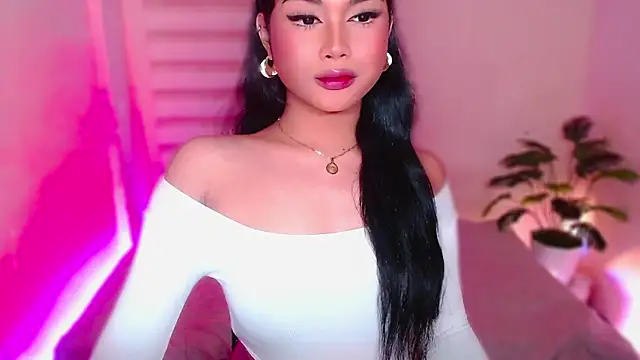 Snapshot of MissRumi_Hunter chatting on May 15, 2026, 7:45 pm MissRumi Hunter online show from May 15, 2026, 7:45 pm