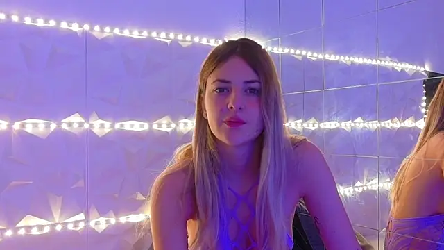 Snapshot of Aishha_ chatting on November 3, 2025, 6:07 am Aishha online show from November 3, 2025, 6:07 am