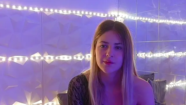 Snapshot of Aishha_ chatting on November 21, 2025, 6:34 am Aishha online show from November 21, 2025, 6:34 am