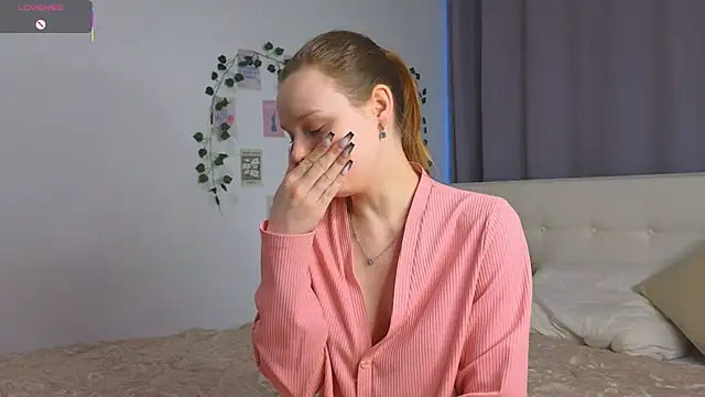 Snapshot of MandaReh chatting on November 29, 2025, 4:12 am MandaReh online show from November 29, 2025, 4:12 am