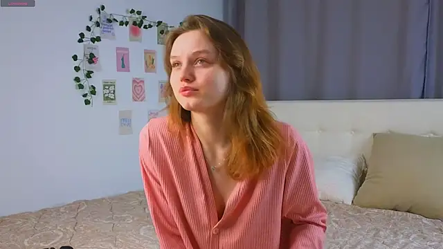 Snapshot of MandaReh chatting on December 3, 2025, 4:13 am MandaReh online show from December 3, 2025, 4:13 am