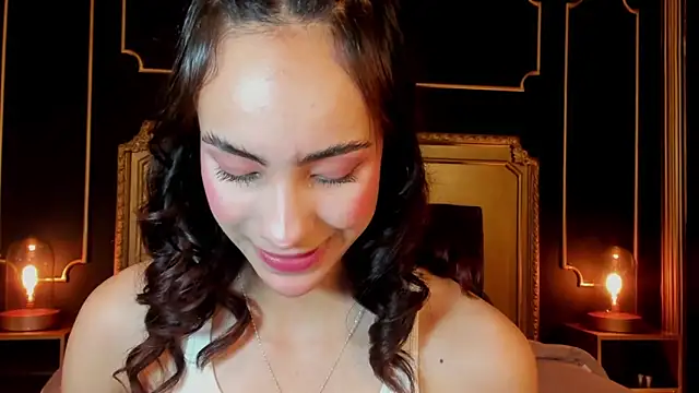 aitana johns online show from December 5, 2025, 12:26 pm