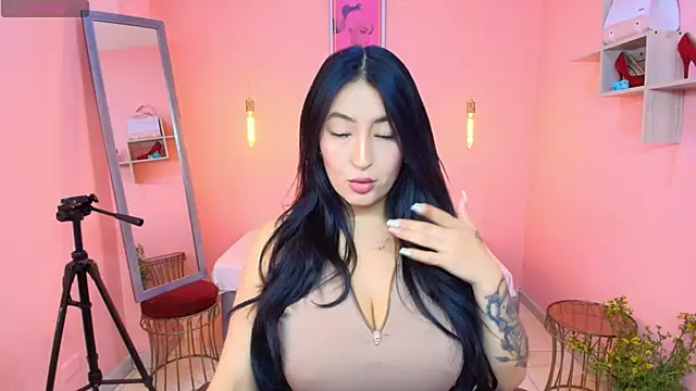 Isabella Mendez  online show from December 2, 2025, 1:46 pm