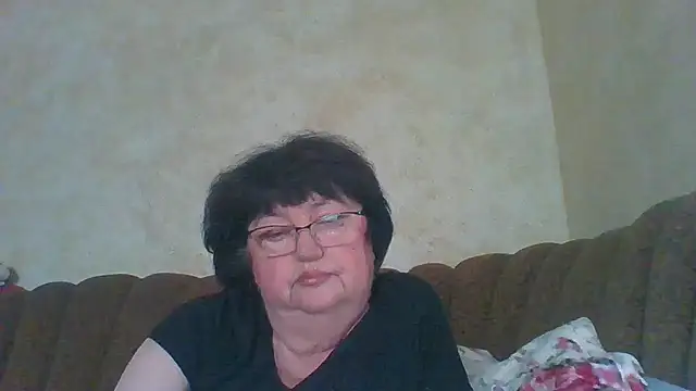 Snapshot of MilaSky5303 chatting on November 22, 2025, 7:18 am MilaSky5303 online show from November 22, 2025, 7:18 am