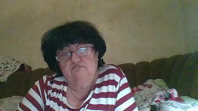 Snapshot of MilaSky5303 chatting on November 5, 2025, 10:57 pm MilaSky5303 online show from November 5, 2025, 10:57 pm