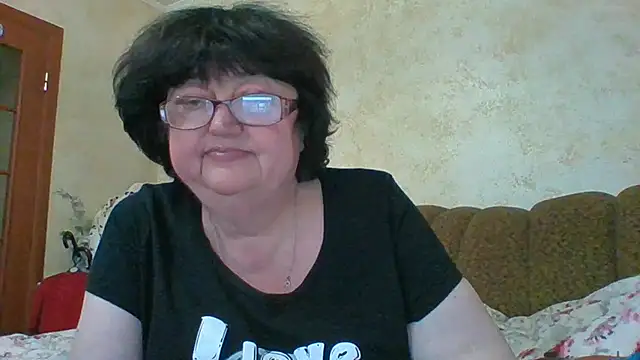 Snapshot of MilaSky5303 chatting on November 16, 2025, 10:09 am MilaSky5303 online show from November 16, 2025, 10:09 am