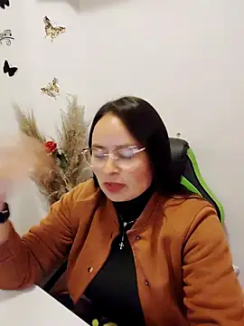 Snapshot of Daliz_Leon chatting on October 1, 2025, 1:33 am Daliz Leon online show from October 1, 2025, 1:33 am