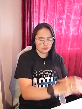 Snapshot of Daliz_Leon chatting on November 21, 2025, 7:46 pm Daliz Leon online show from November 21, 2025, 7:46 pm