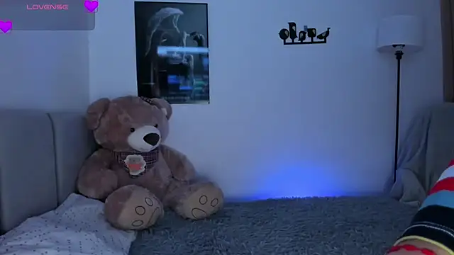 Snapshot of EmystarX chatting on February 17, 2026, 9:45 pm EmystarX online show from February 17, 2026, 9:45 pm