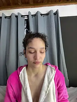 Snapshot of TeensNews18 chatting on February 11, 2026, 11:21 am TeensNews18 online show from February 11, 2026, 11:21 am