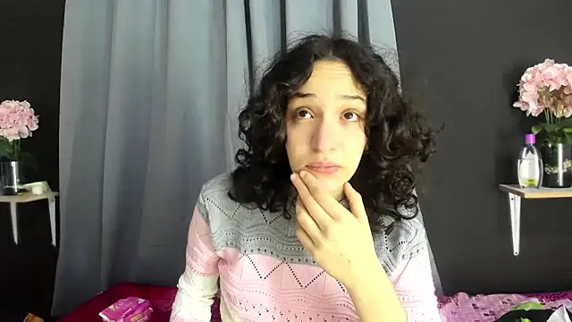 Snapshot of TeensNews18 chatting on January 14, 2026, 11:36 am TeensNews18 online show from January 14, 2026, 11:36 am