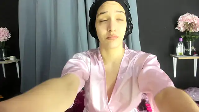 Snapshot of TeensNews18 chatting on January 13, 2026, 11:14 am TeensNews18 online show from January 13, 2026, 11:14 am